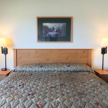 White Oak Inn And Suites Deer River Bagian luar foto
