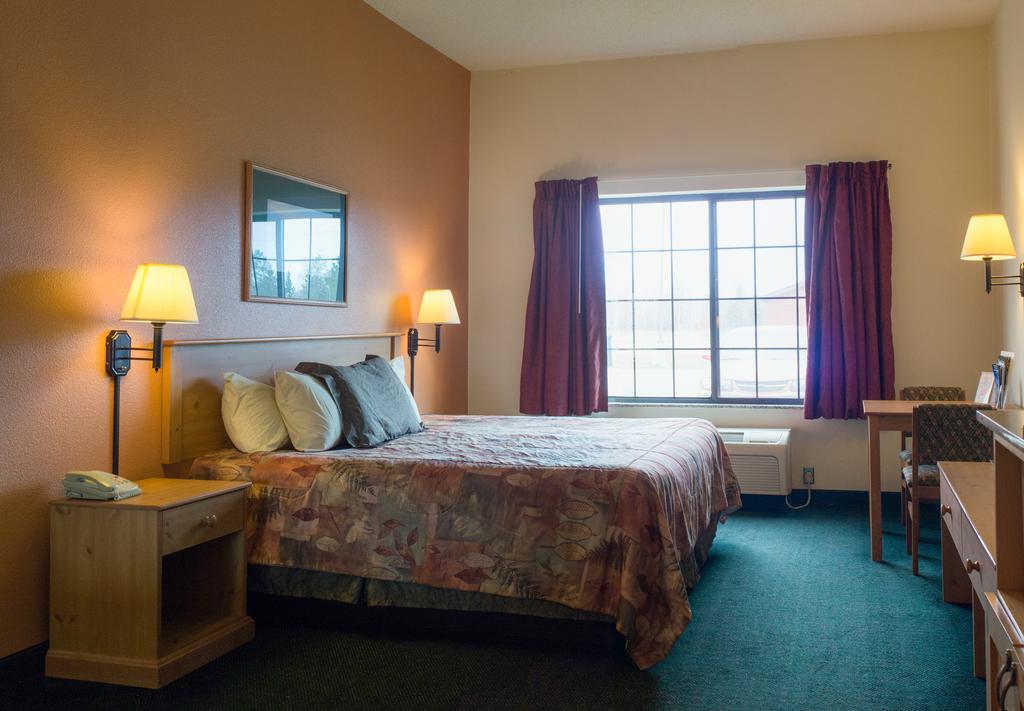White Oak Inn And Suites Deer River Bagian luar foto