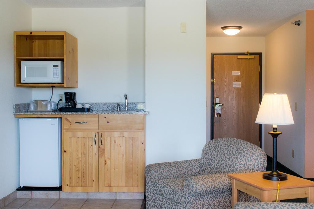 White Oak Inn And Suites Deer River Bagian luar foto