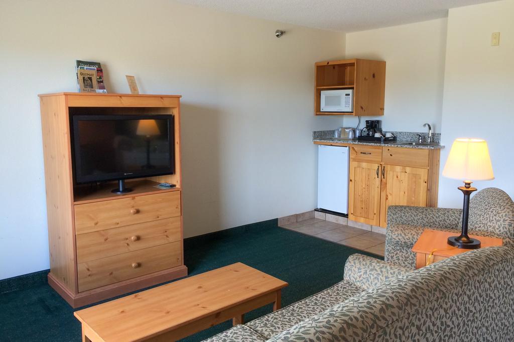 White Oak Inn And Suites Deer River Bagian luar foto
