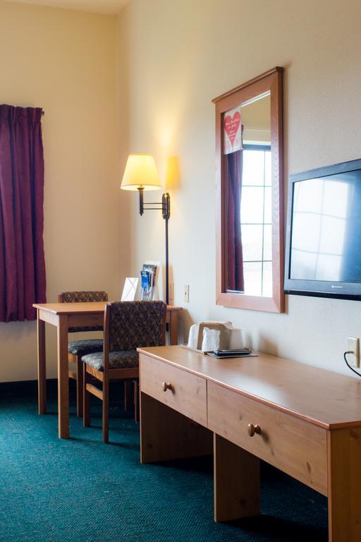 White Oak Inn And Suites Deer River Bagian luar foto