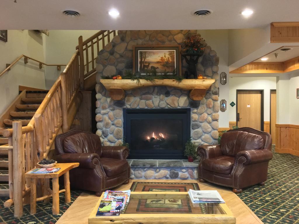 White Oak Inn And Suites Deer River Bagian luar foto