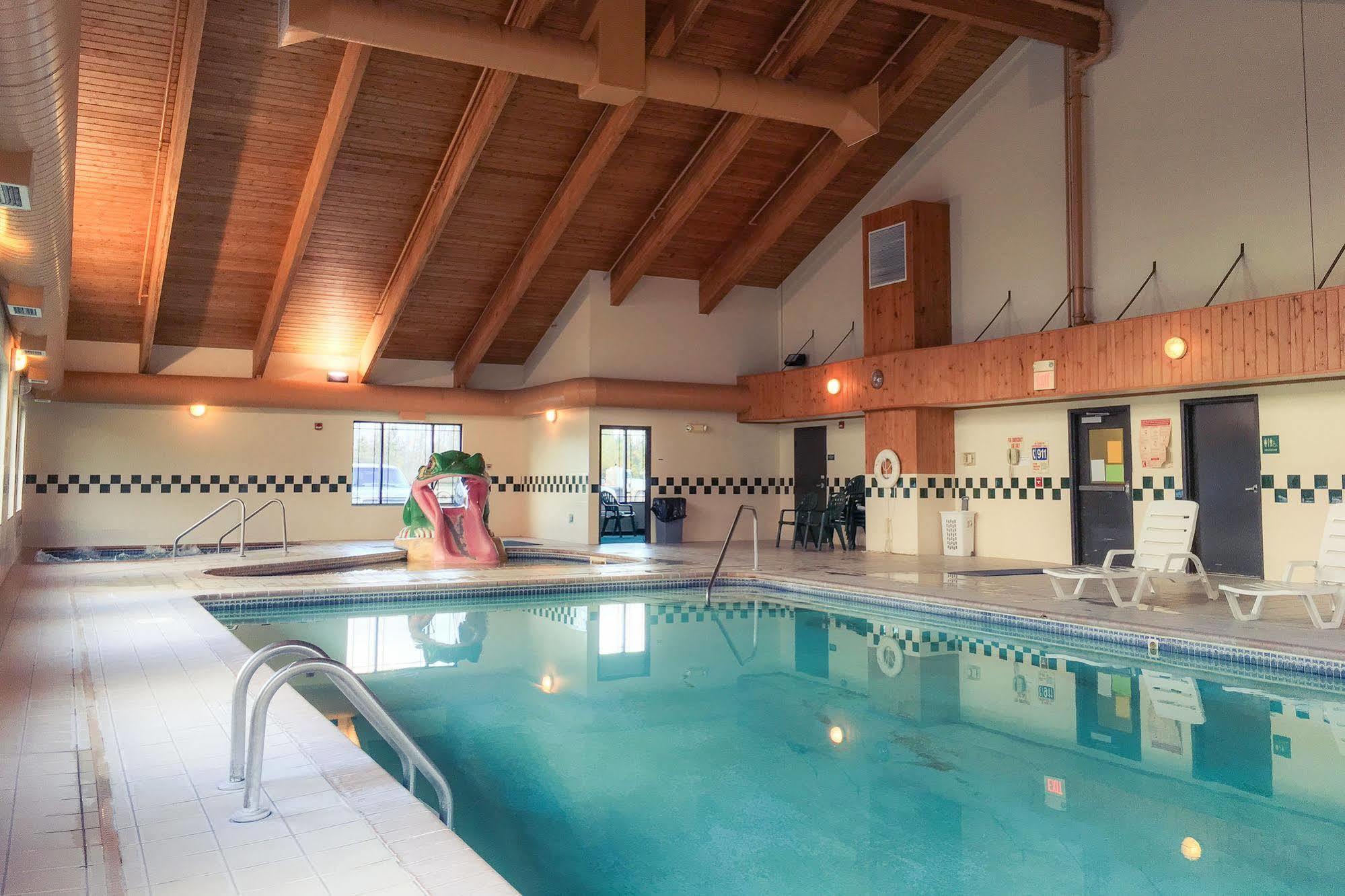 White Oak Inn And Suites Deer River Bagian luar foto